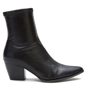 Coconuts Kyra Boot 7.5 NWOT Never Worn Black Synthetic Comfortable!